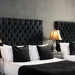 Signature Living Hotel